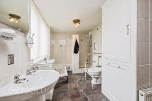 Photo 5- click for photo gallery